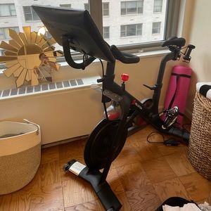Peloton Bike in Great Condition! 6 months old!